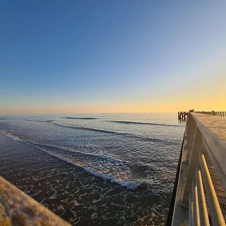 Apartment Bord De Avec Balcon A - Fr-1-224c-306